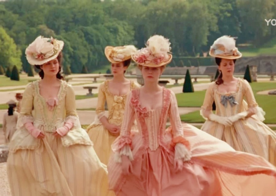 zara鏃╂槬绌挎惌,zara鏄ュ浼戦棽绌挎惌