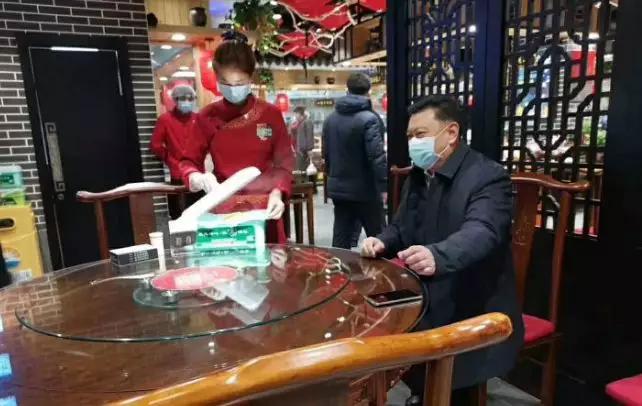 秦皇岛书记、市长“带头吃喝”曝光！朋友圈刷爆了！