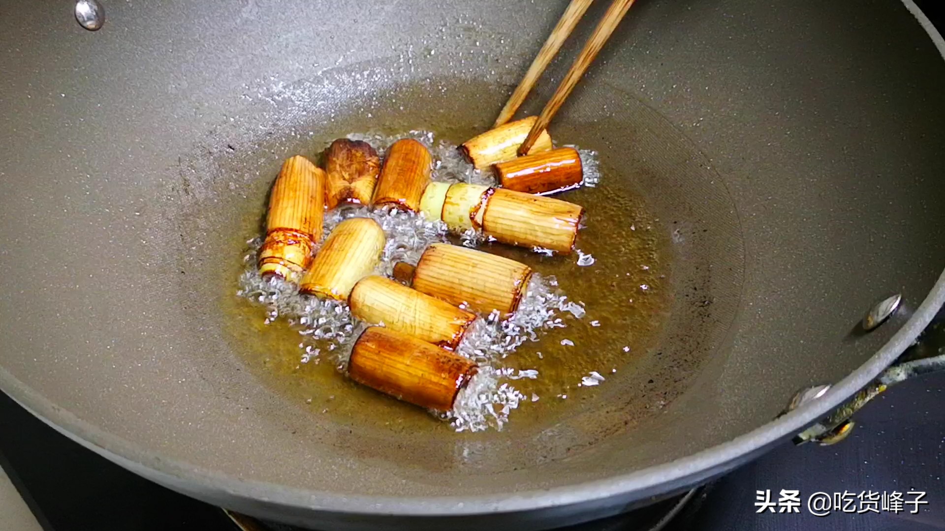 经典葱烧海参的家常做法,葱烧海参怎么做又脆又硬