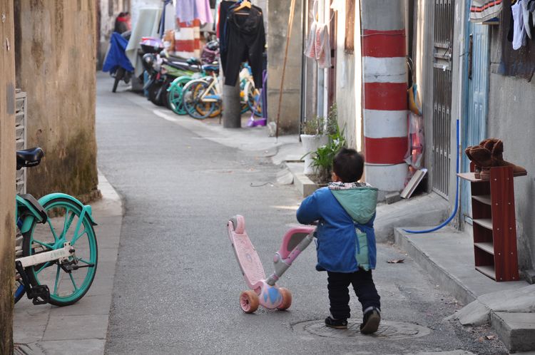 城南旧巷谁家的,探访老街旧巷带您寻觅城市记忆