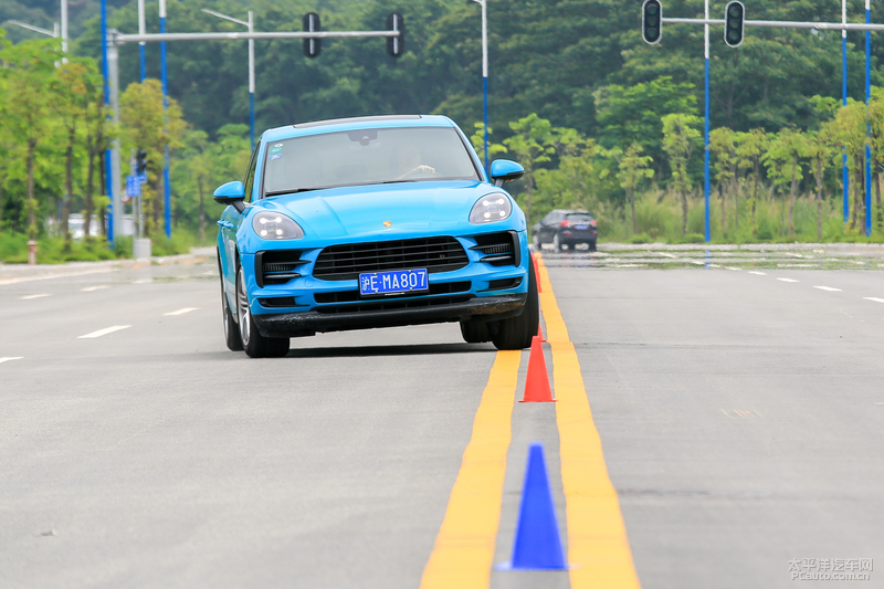 2019款保时捷macans运动suv之选 (2022款保时捷macan s深度试驾2.9t)