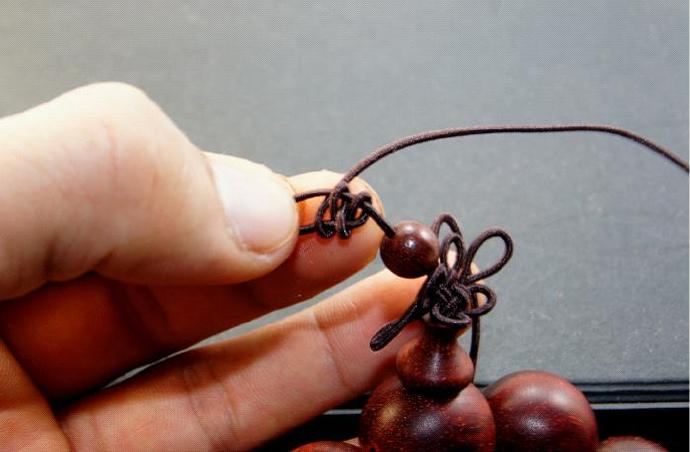 佛珠手串带三通打结方法,12颗佛珠穿法没有三通如何收尾