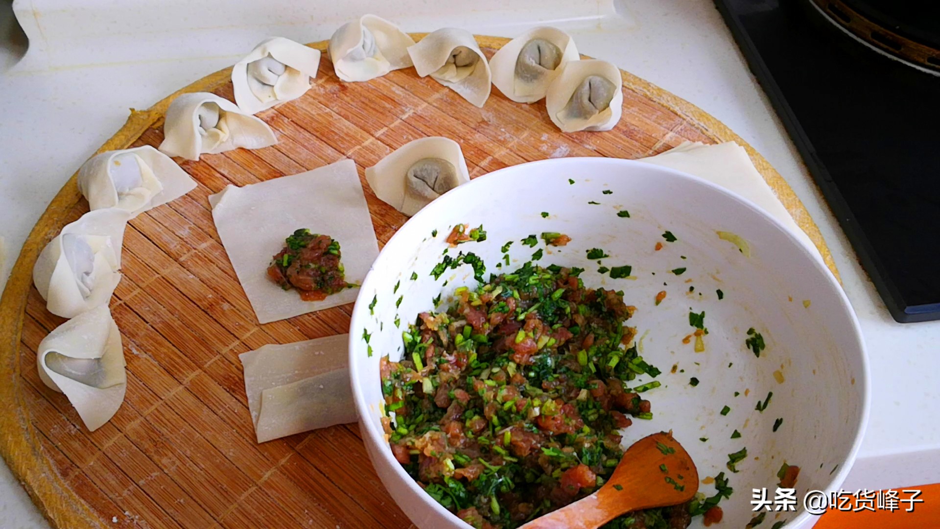 做馄饨最简单的方法,虾和胡萝卜玉米做馄饨如何调馅