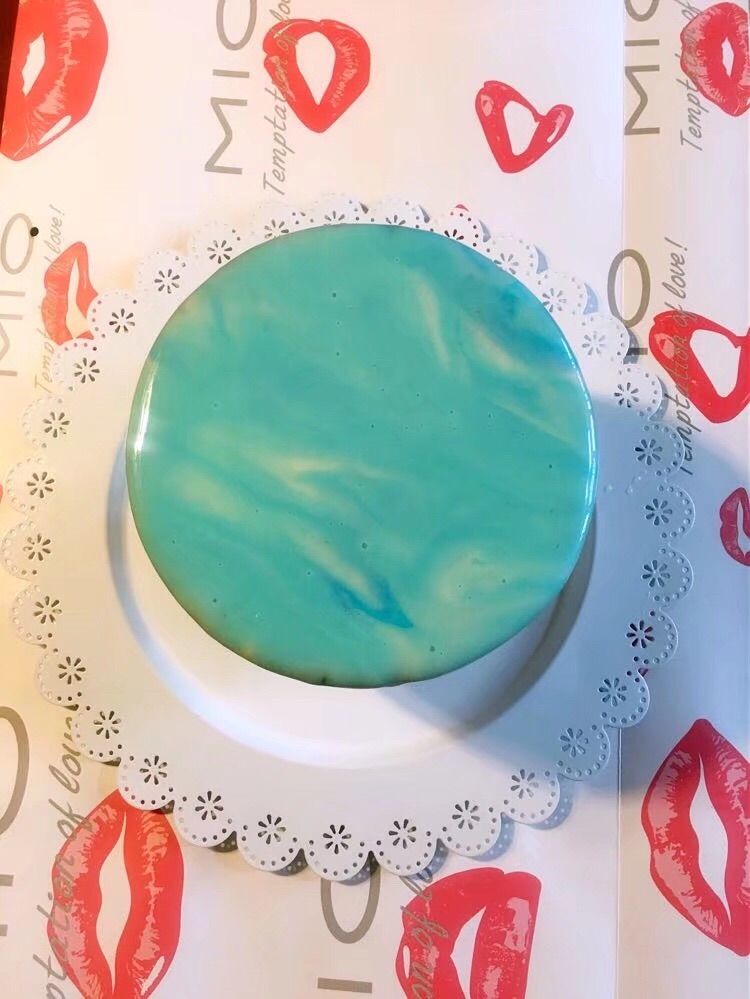 我陪女儿做烘焙年入20万女儿上了报我也成网红