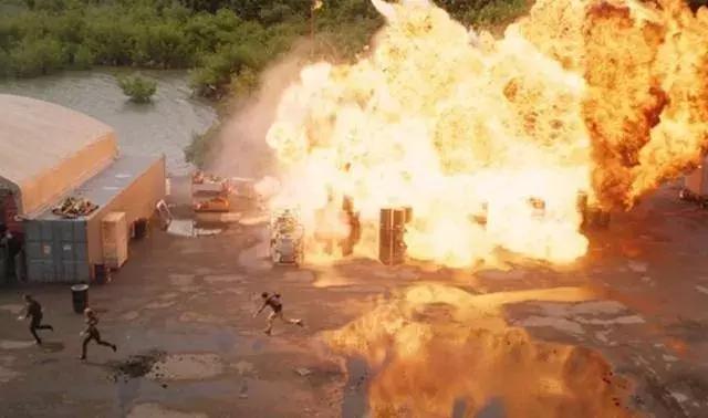 寻找侏罗纪世界中的火山岛，和“驯龙高手”一起拯救史前小短手！