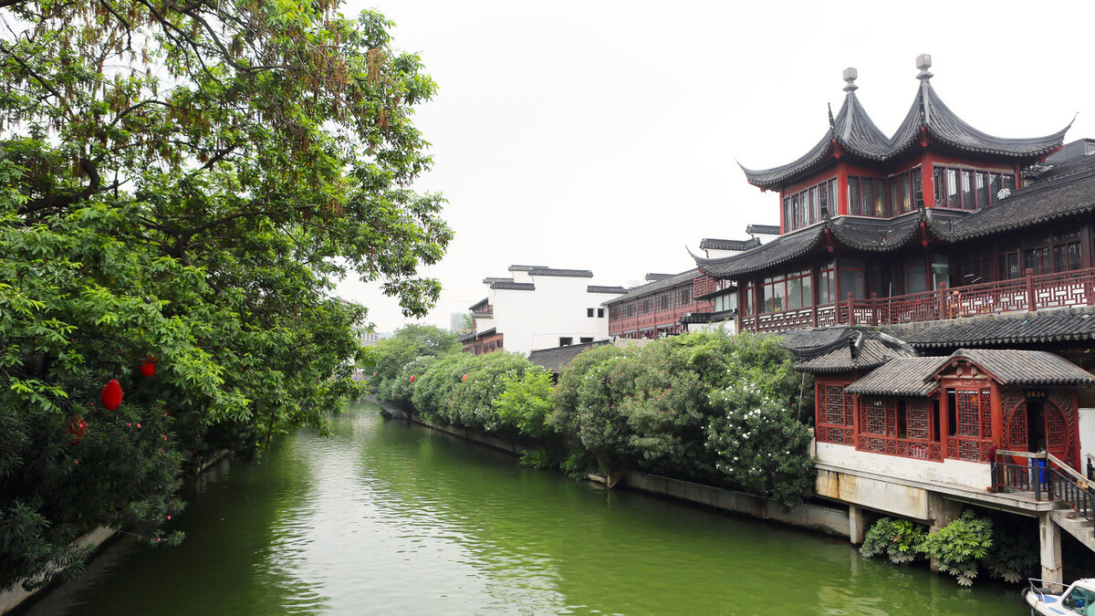 唐朝李白写给刘禹锡的诗,李白和刘禹锡哪个写诗更好