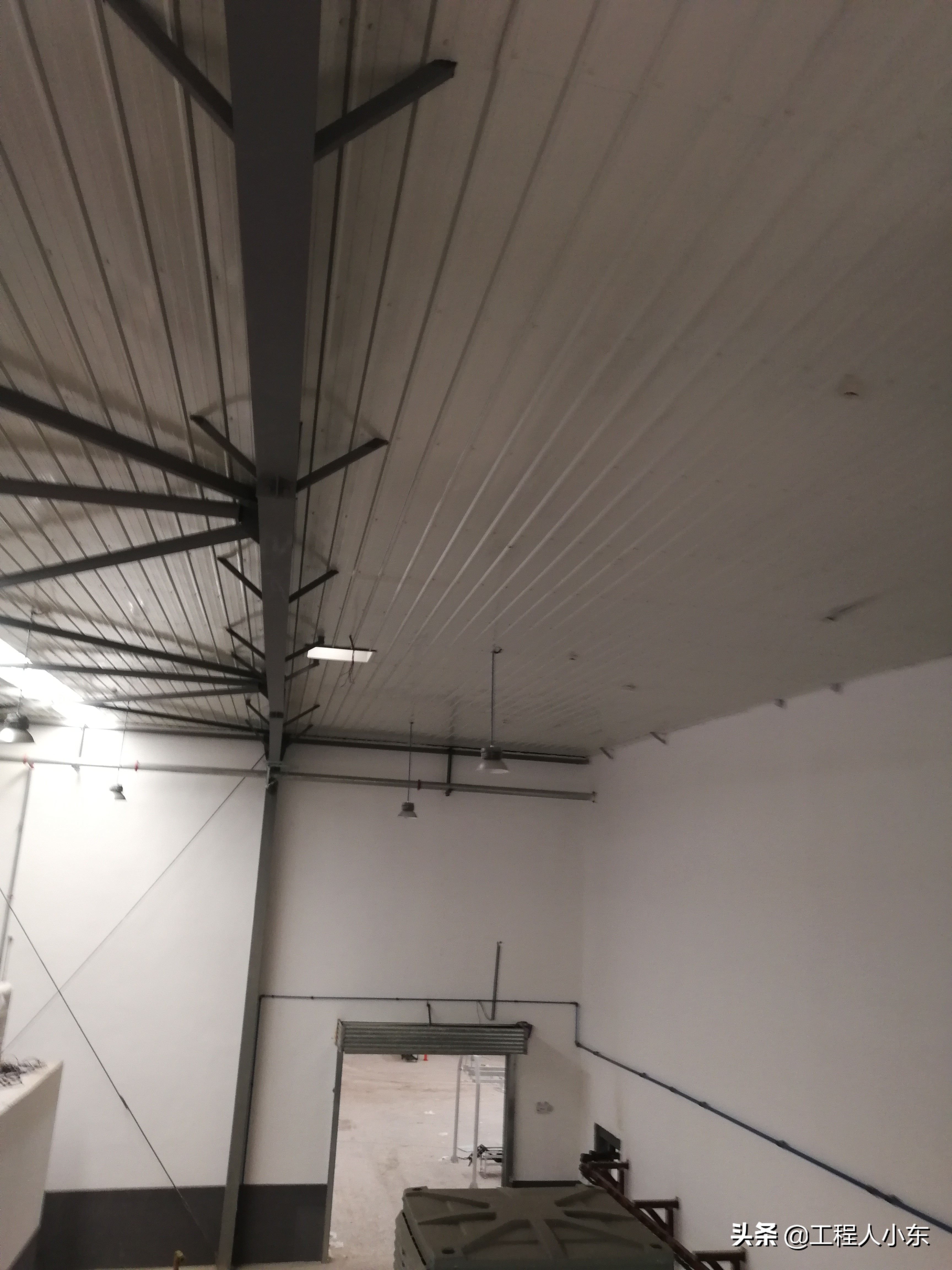 讲解钢结构厂房图,钢结构厂房基础施工动画演示