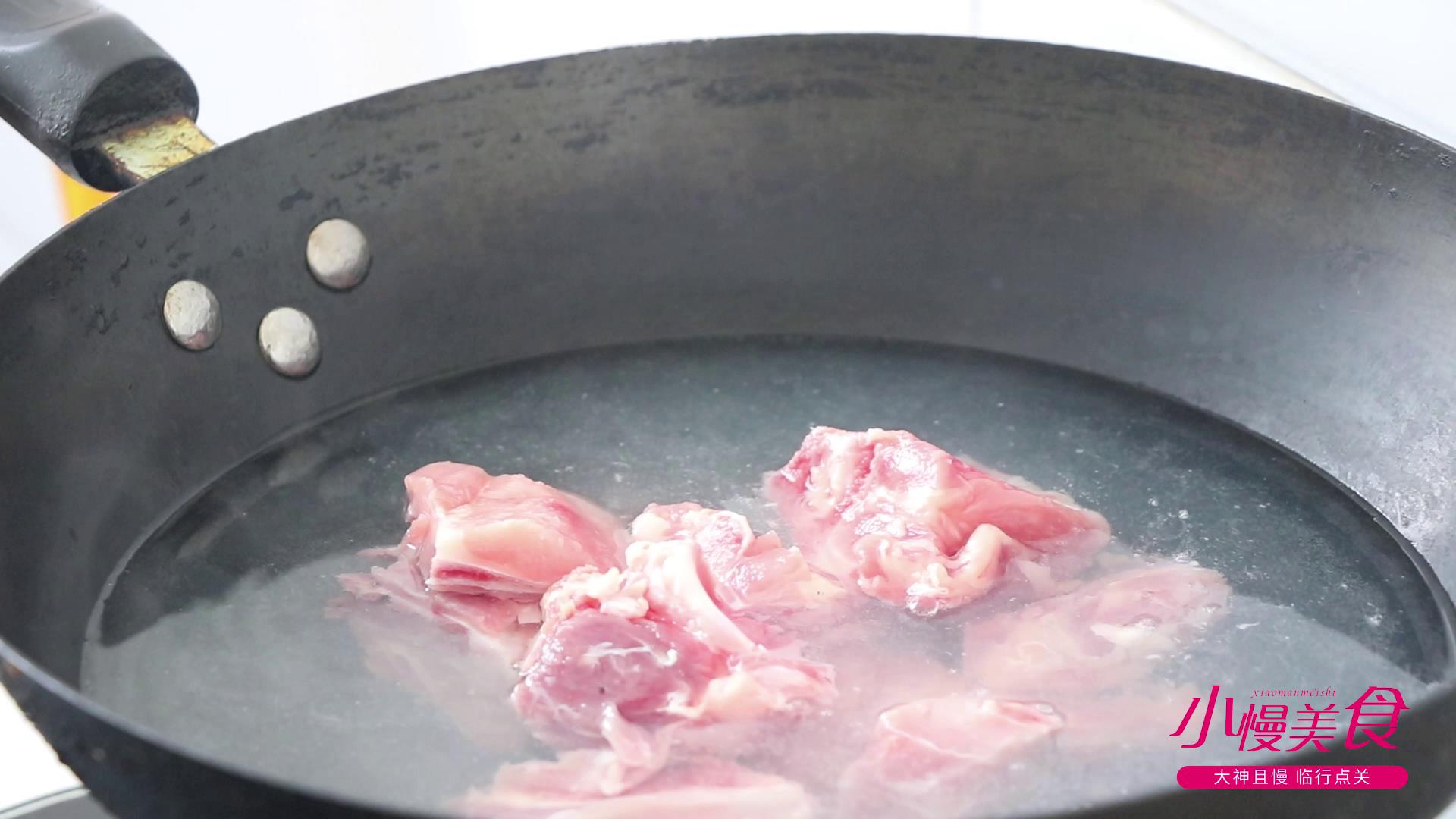 红烧排骨的家常做法最正宗视频,红烧排骨的做法外酥里嫩视频