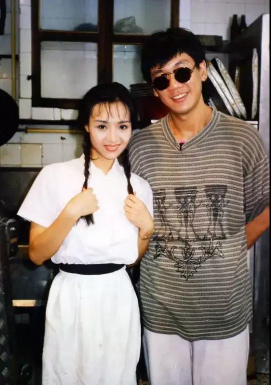 单纯的*子楣叶**：靠风月片成名却纯洁如初，为爱息影痴恋男友26年