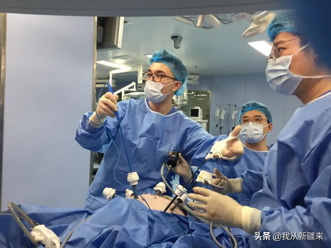 您好，我是您的主管医生巴突尔，我来自*疆新**