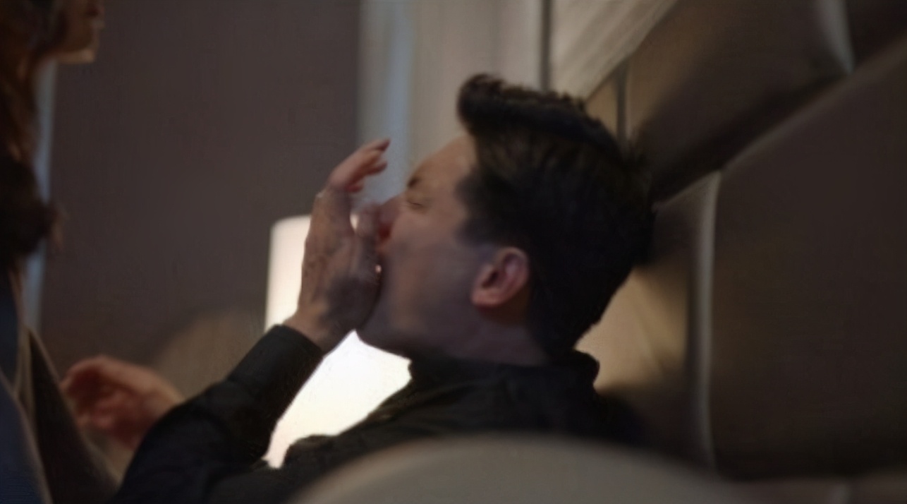 吻戏不好拍!有剧亲了42秒被嘲像啃猪蹄,不如《隐秘》一个强吻