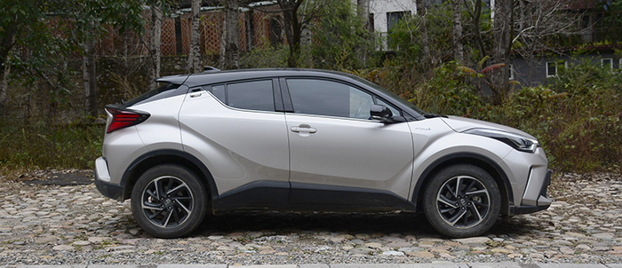 丰田c-hr双擎2021款双擎2.0le-cvt,丰田c-hr混动真实测评