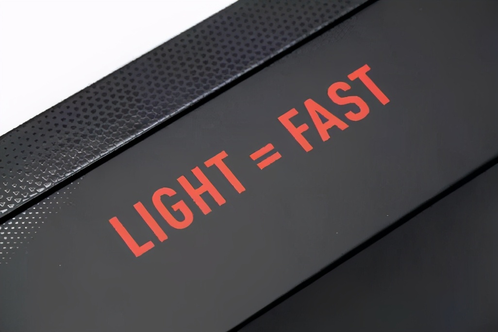 rimac跑车测试,pumaultra足球鞋测评