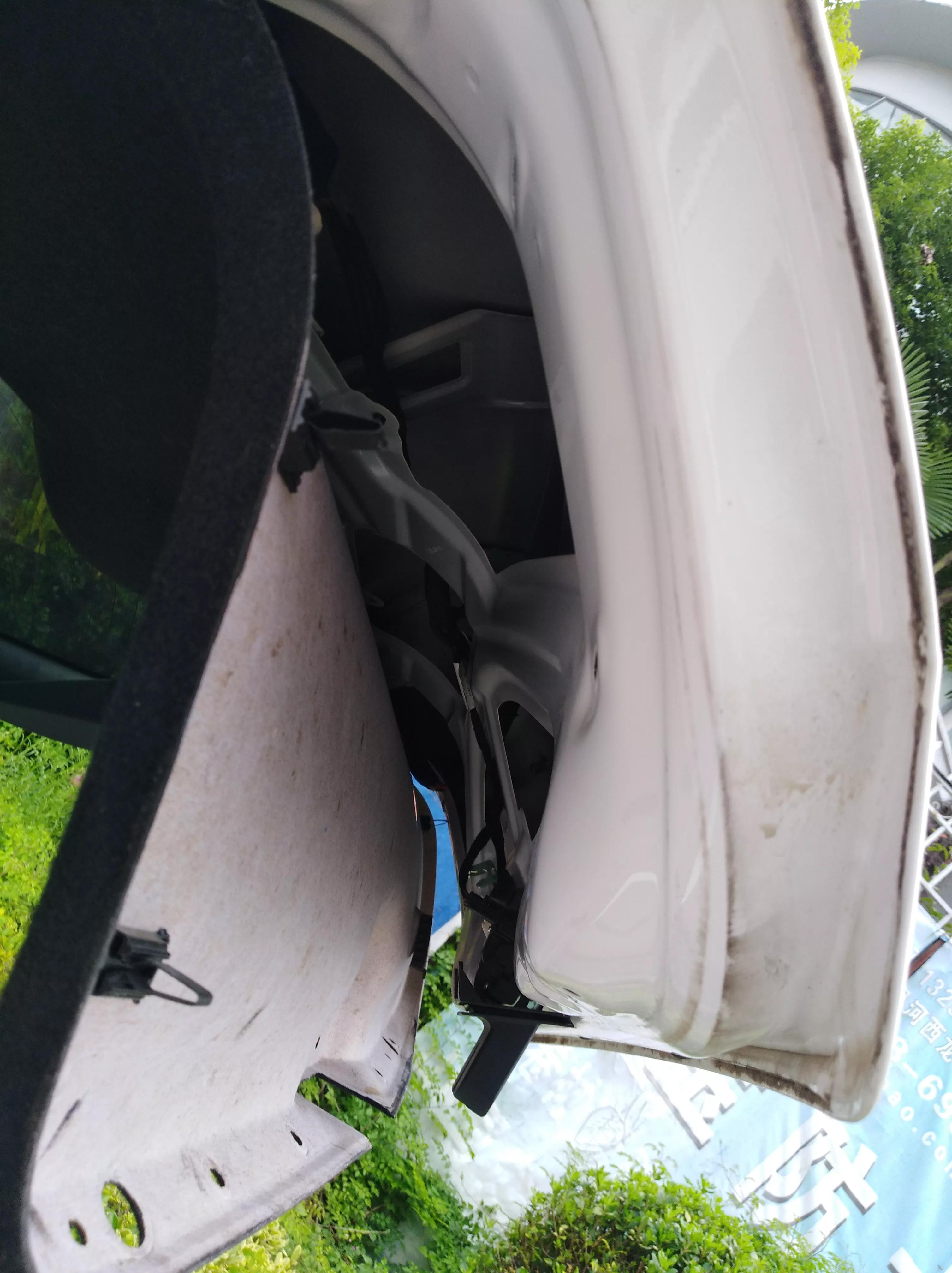 自己动手更换倒车影像摄像头，最省时间的操作，17款明锐斯柯达车