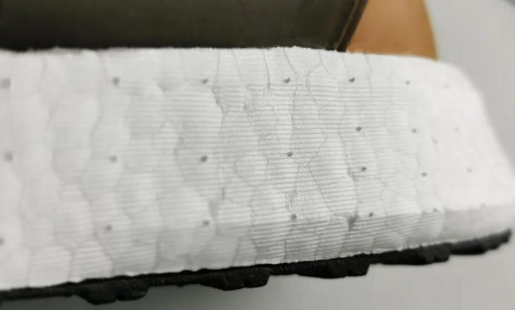 一双好跑鞋标准,一双好的跑步鞋重要性