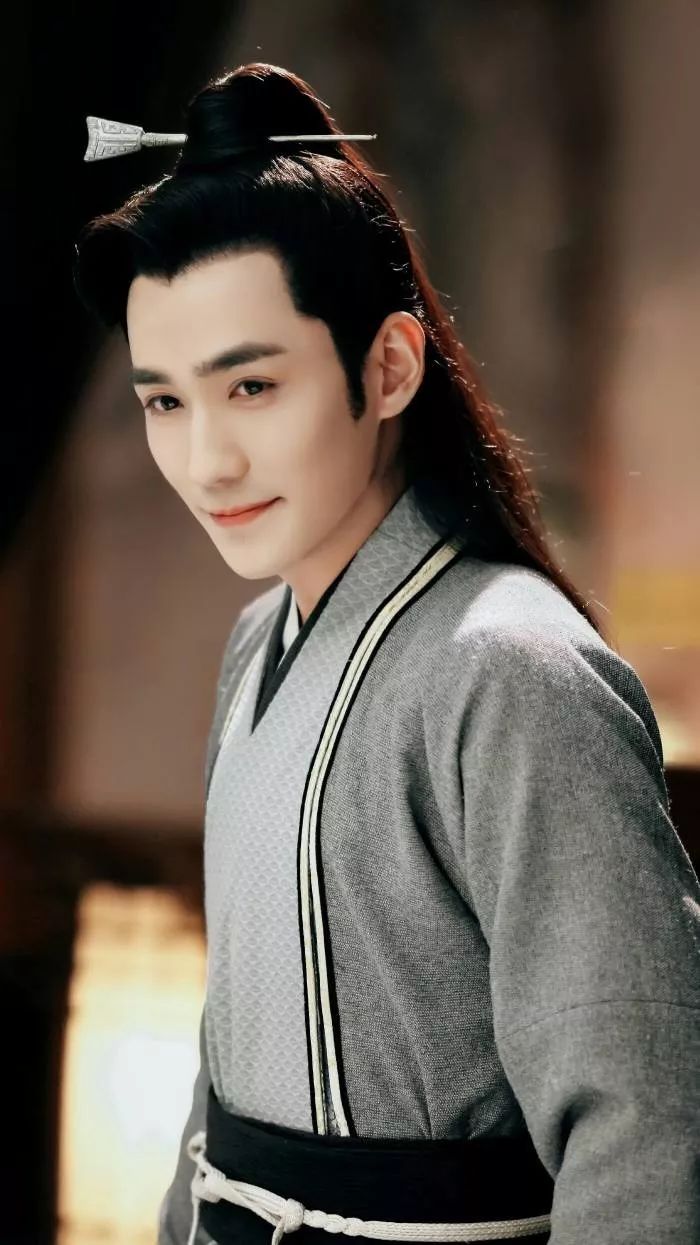 林更新肖战对比,肖战李现林更新