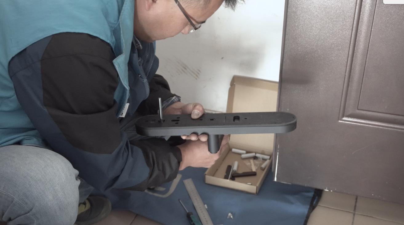 绿米aqara智能门锁n100使用方法,aqara智能门锁n100电池盖怎么打开