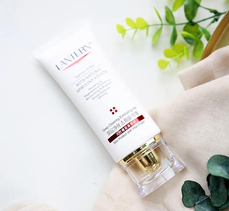 护肤后脸上有白色颗粒,脸上起白色小粒用什么护肤品