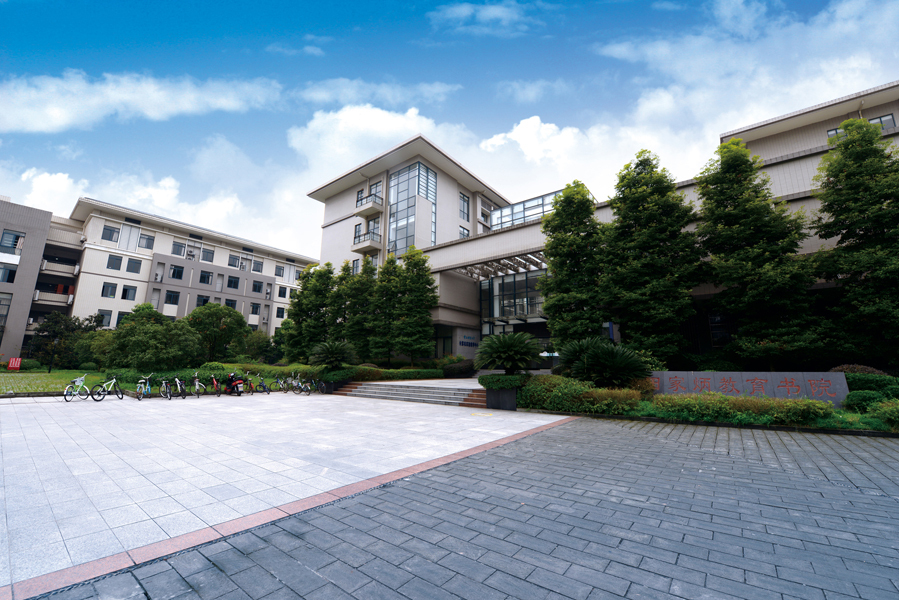 重庆师范大学最全攻略,豪华宿舍盘点,蜜雪冰城就开在食堂