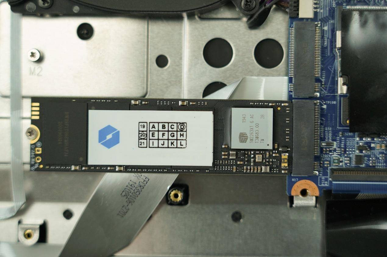 高色域144Hz电竞屏机械革命蛟龙P760AMD游戏本测试