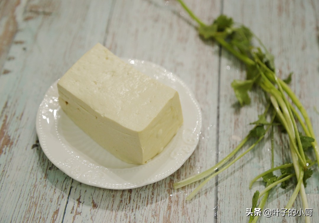 豆腐怎样做简单又好吃,豆腐怎么做又简单又好吃
