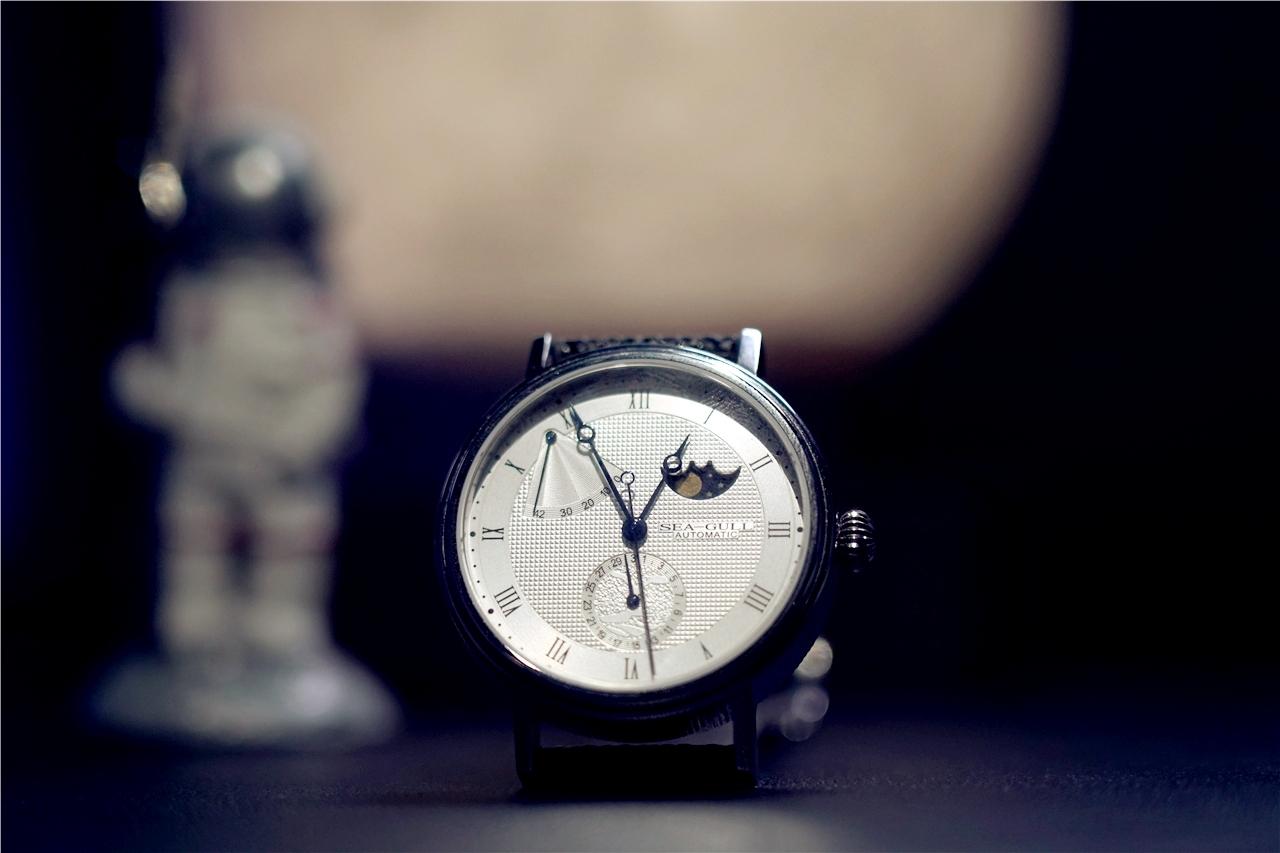 年轻人的第1枚手表,海鸥月相手表6092和天梭力洛克