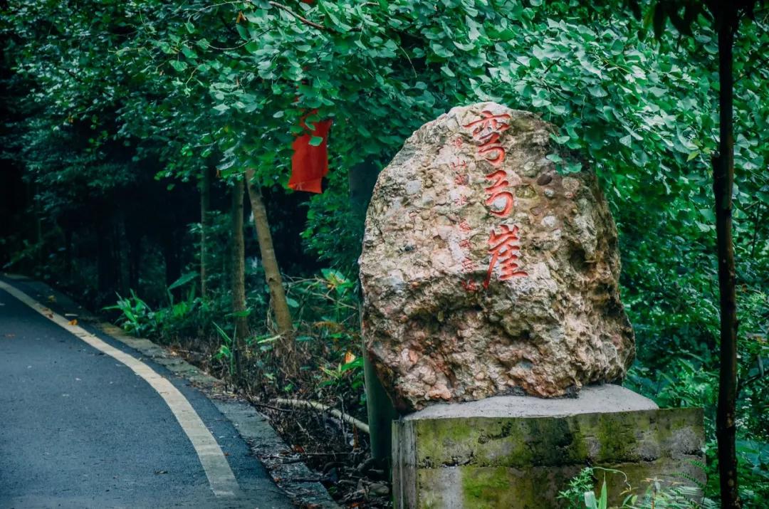 成都周边凉快又可以耍水的地方,成都周边哪有耍水的地方