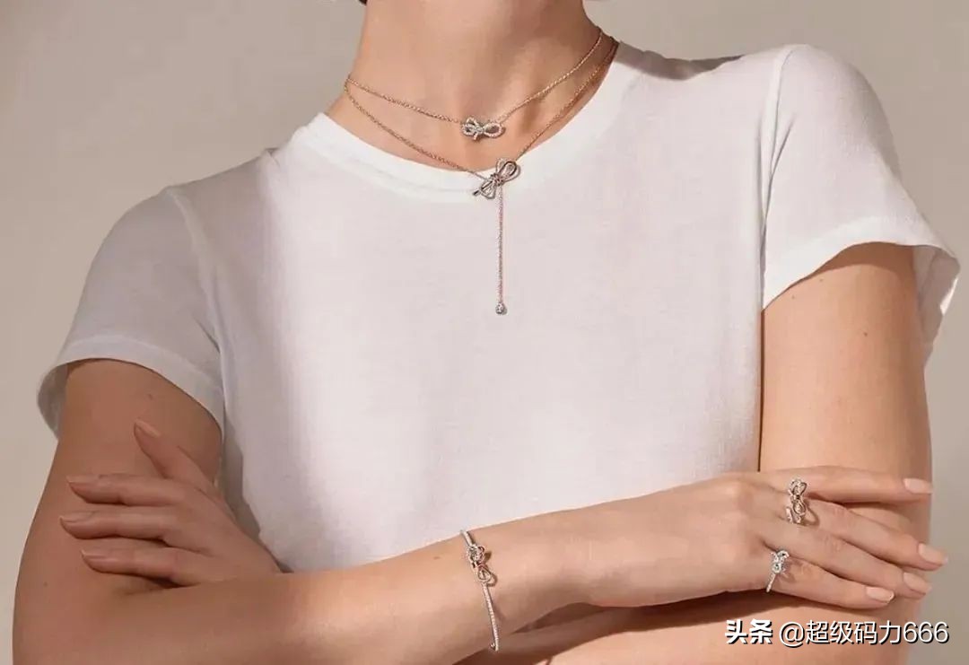 施华洛世奇七夕直播专场限时99米,今年施华洛世奇的爆款