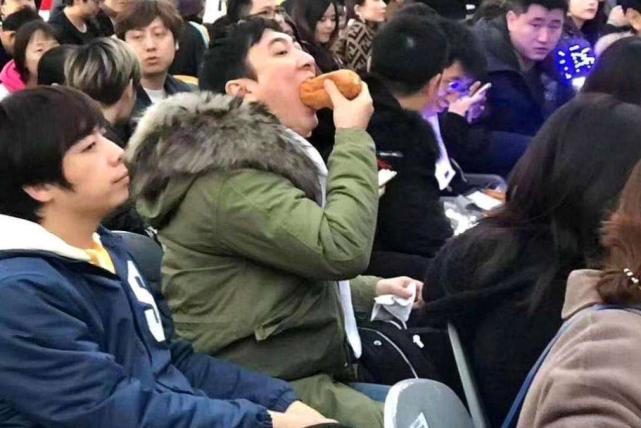 看日漫容易上瘾吗,日漫看多了的后果