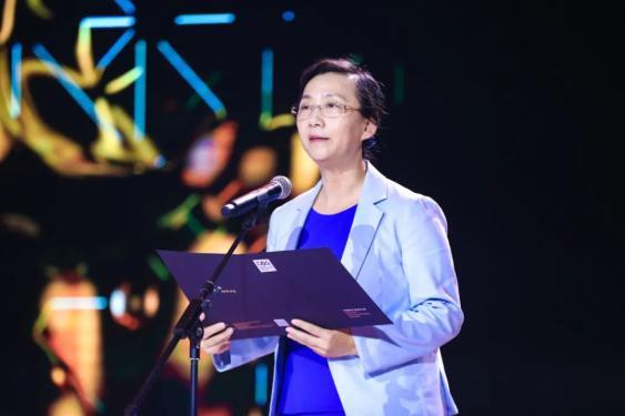 金秋十月,上海三思同时获得照明及显示屏类两项大奖