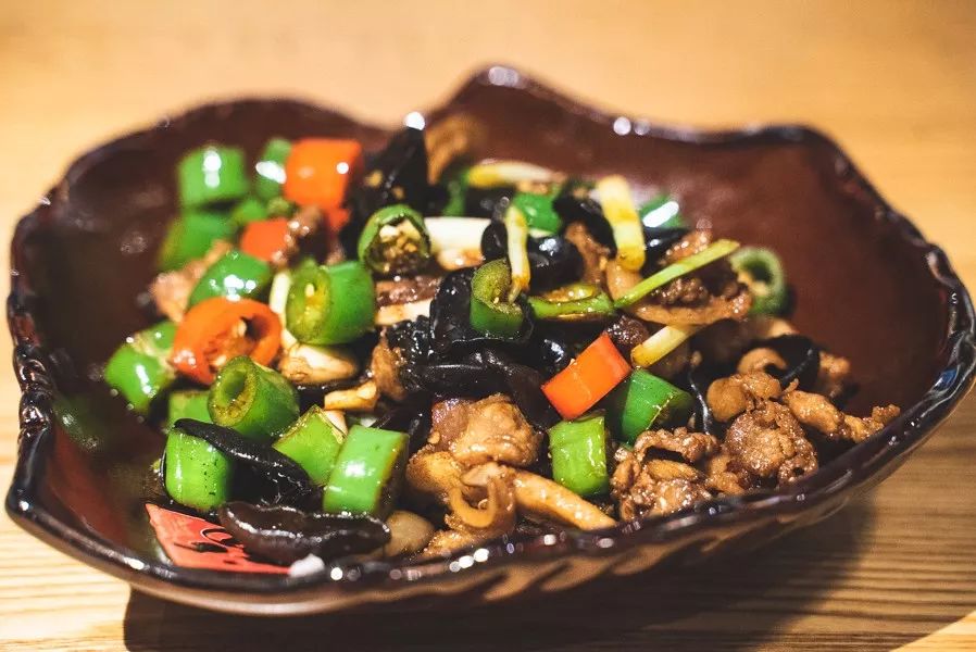 为了吃美食去外地,为了吃儿时的味道跑到一个地方