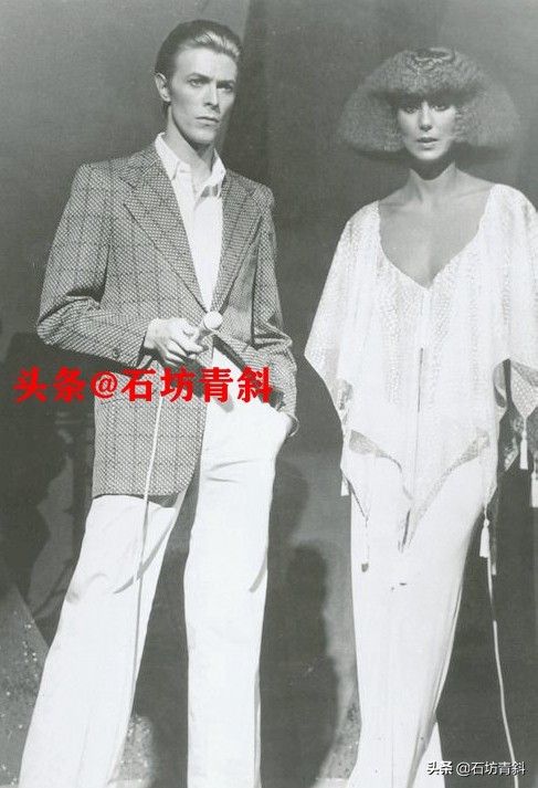 身边围绕无数小鲜肉,奇装异服的始祖,看她如何72变