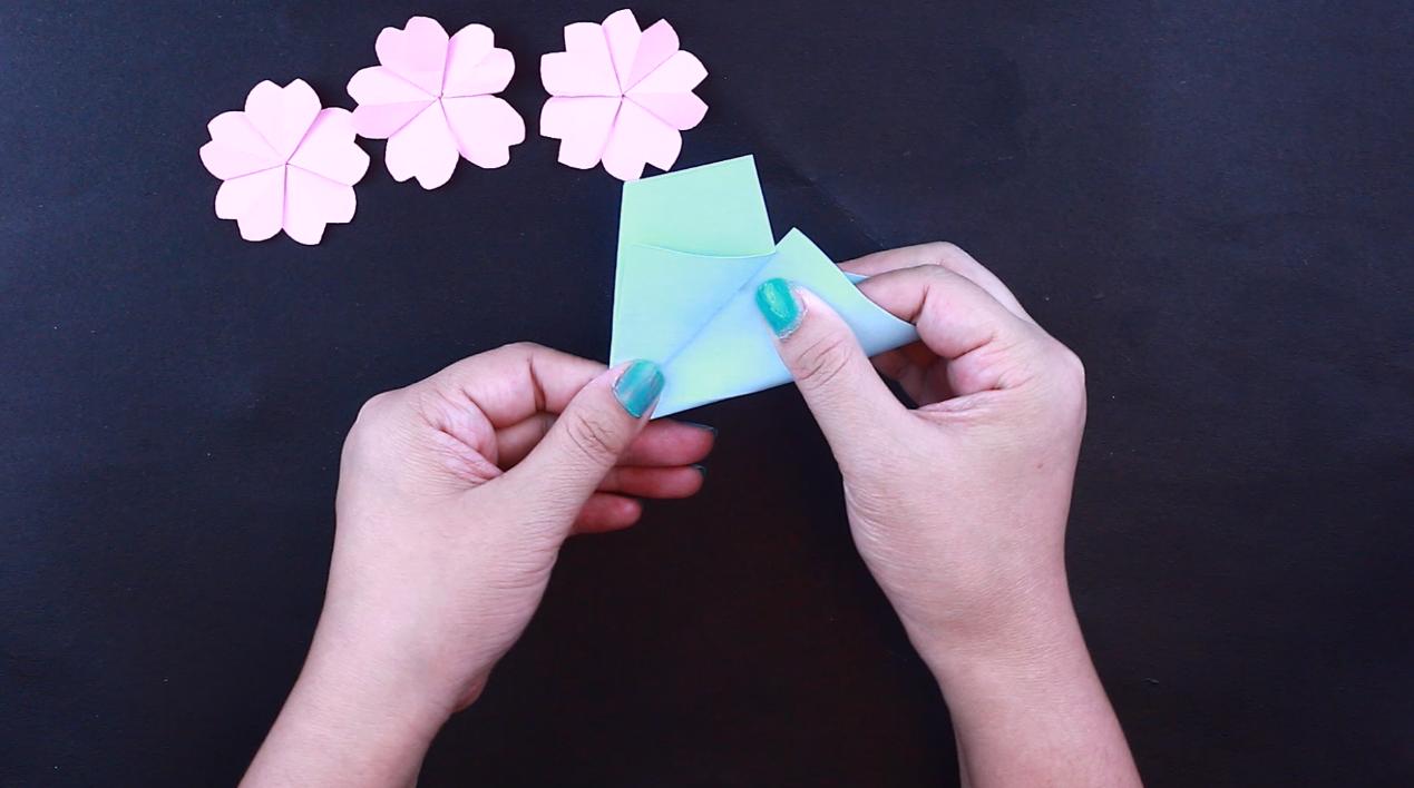 樱花折纸教程一张纸就可以折成,一张纸简单樱花折纸