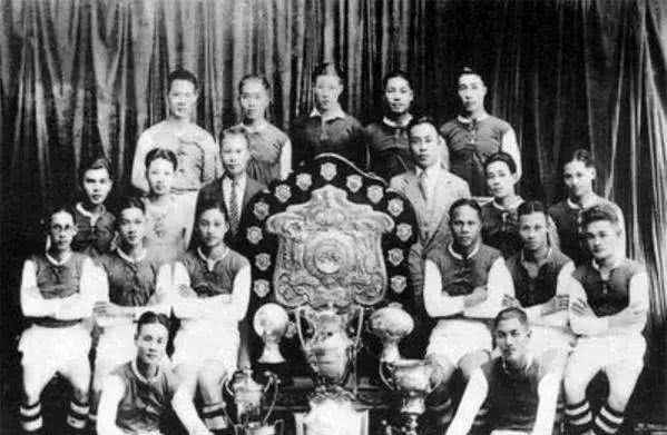 看中国足球的观众吐槽,看中国足球比赛的各种反应