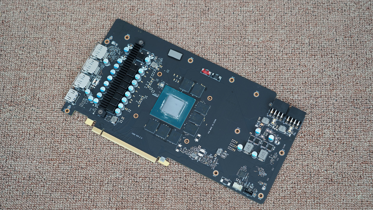 哪个机箱可以装3槽显卡,什么样的显卡适合装itx主机