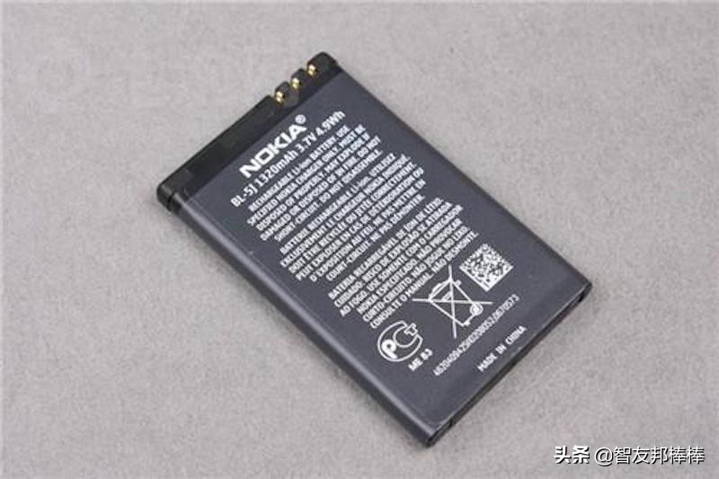 为什么手机不能直接换电池了,为啥现在手机不能换电池