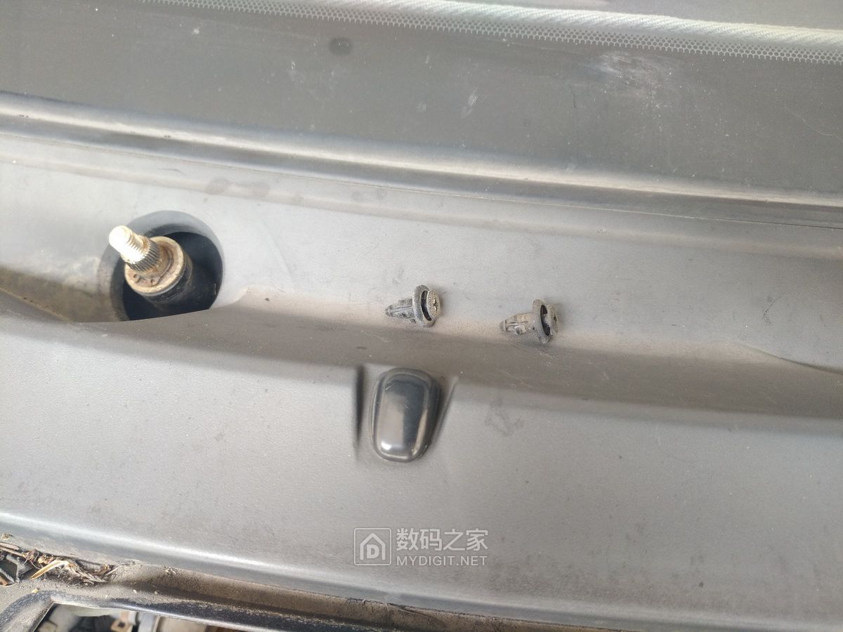 最老款长城c30怎么换雨刷,长城c30雨刷器喷嘴拆卸视频