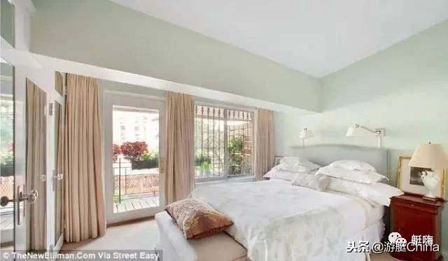 吉娘娘与刘雯一起走秀,刘雯吉娘娘同台