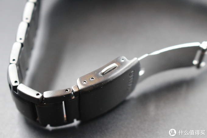 西铁城光动能手表有三个小表盘,西铁城光动能电波手表晚上能亮吗