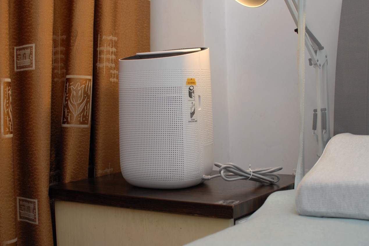 入手百元净化*湿机除**,彻底解决南方城中村小伙烦恼