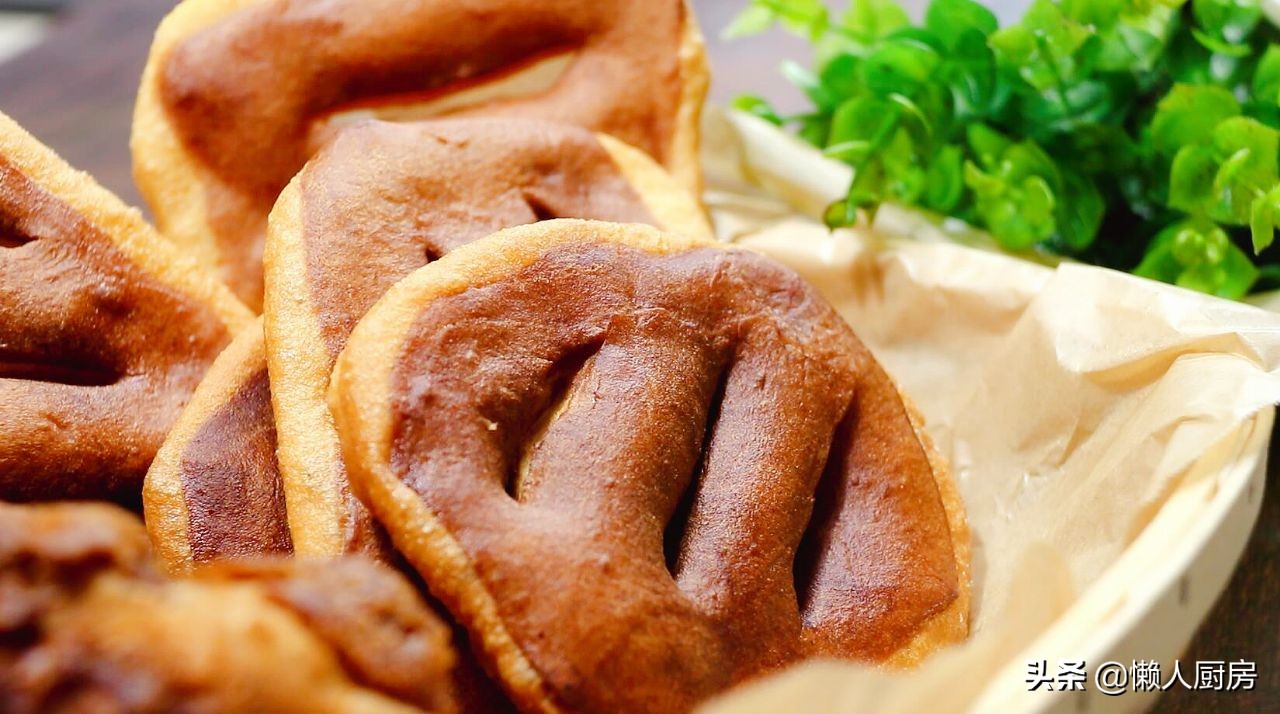 6两面粉多少克白糖和水,6两面粉用多少水