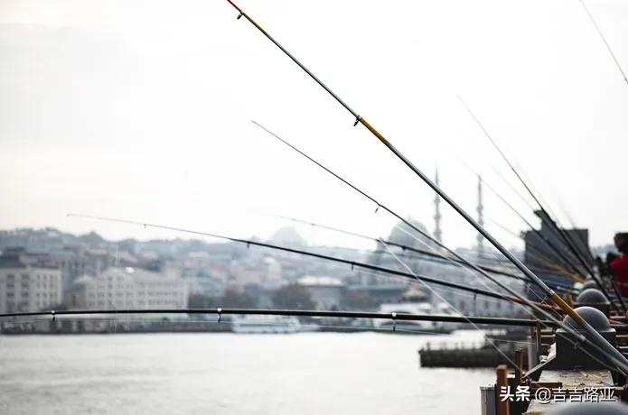 硬饵竿与软饵竿的区别,硬竿跟软竿的感度区别