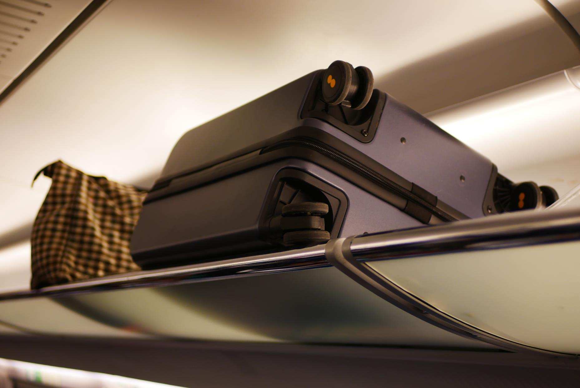 地平线8号行李箱vs小米拉杆箱,地平线8号行李箱和小米90分行李箱