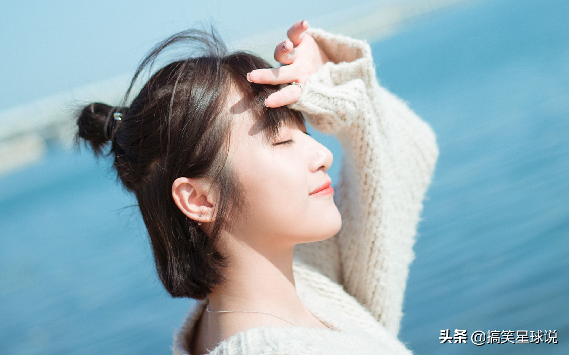 跟女票在外面玩，已经很晚了，心中不由有些别的想法，走过铁路桥