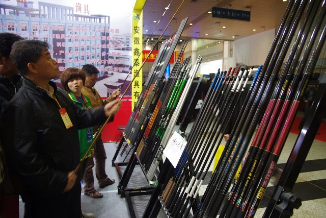 刚入坑买什么渔具,刚入坑钓鱼买什么装备