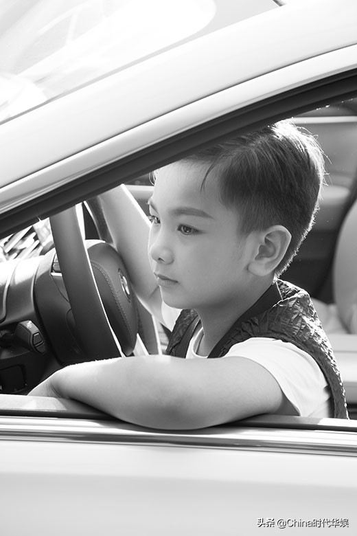 时代华娱星耀时代播报小主播——林琳期