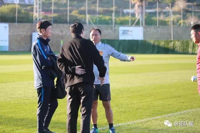 国足热身赛上海申花,徐友刚还能回申花踢主力吗