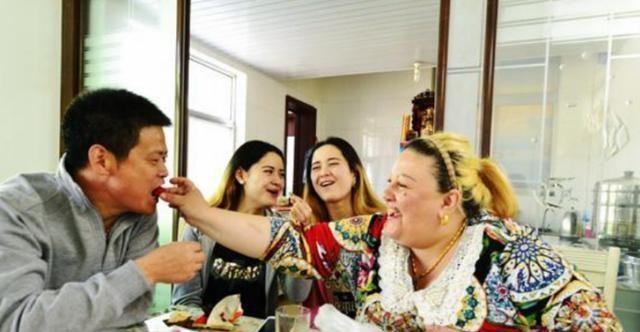 山东26岁小伙娶越南新娘,农村小伙28岁娶了一个20岁的媳妇