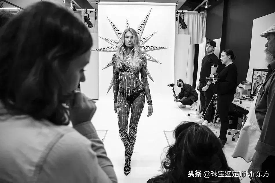 2018维密天价bra谁穿,维密大秀2018所有look