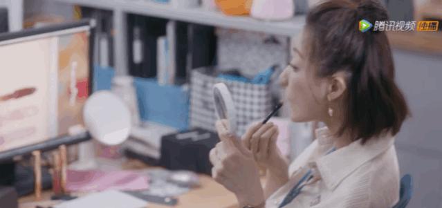 职场剧虽下线,但她们的衣柜我收藏了